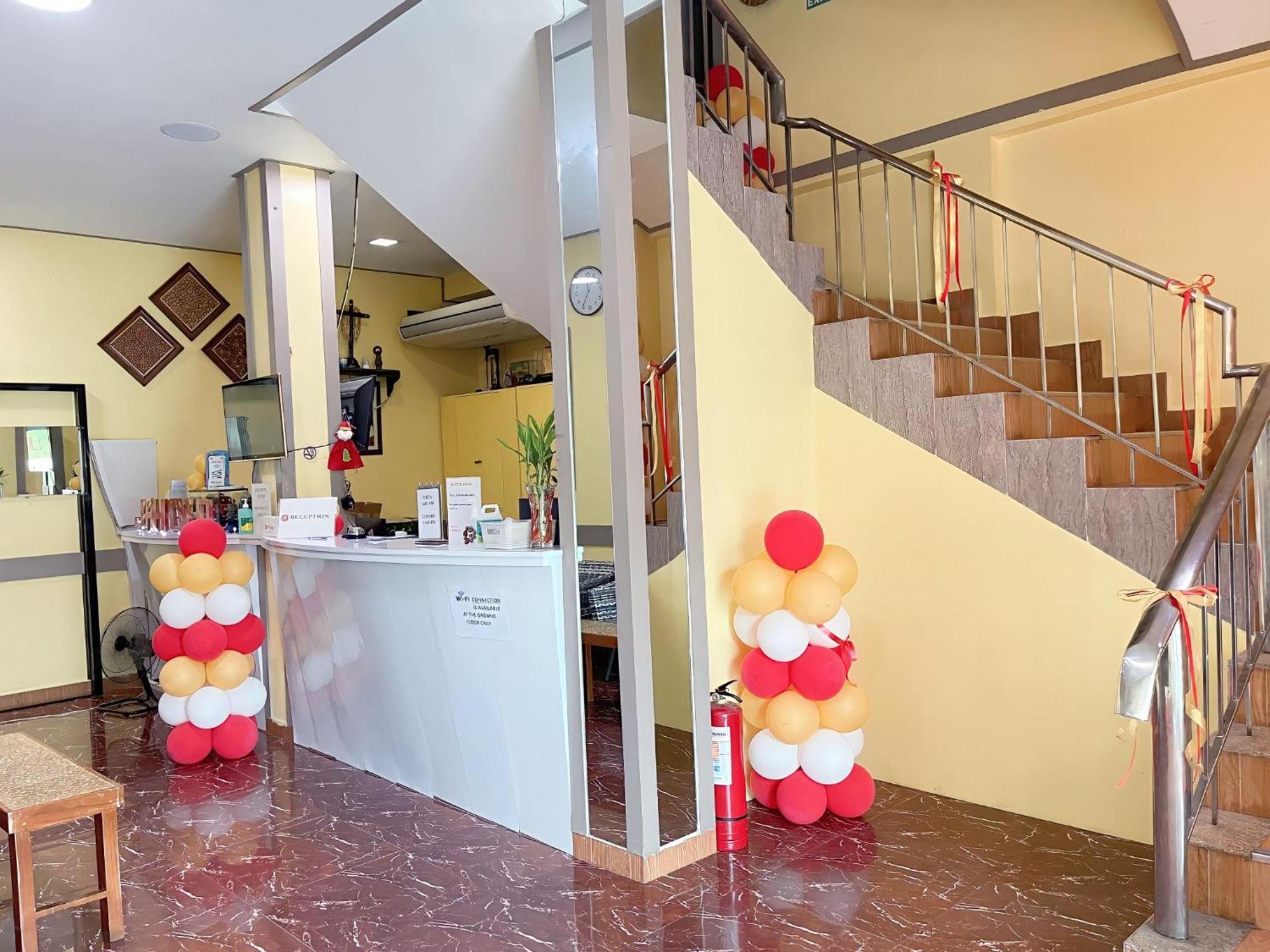 Jun And Helen Hotel And Restaurant 安吉利斯 外观 照片
